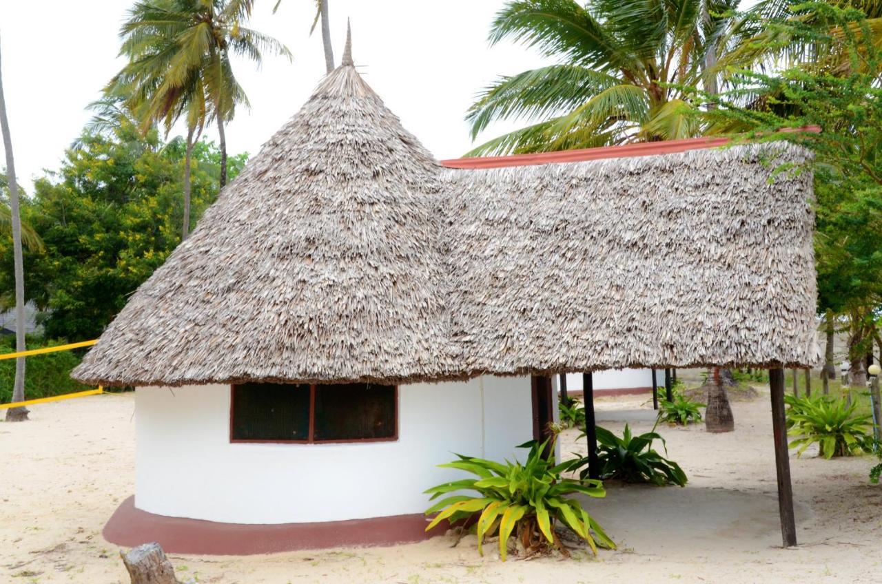 Funky Squids Beach Resort Bagamoyo Extérieur photo