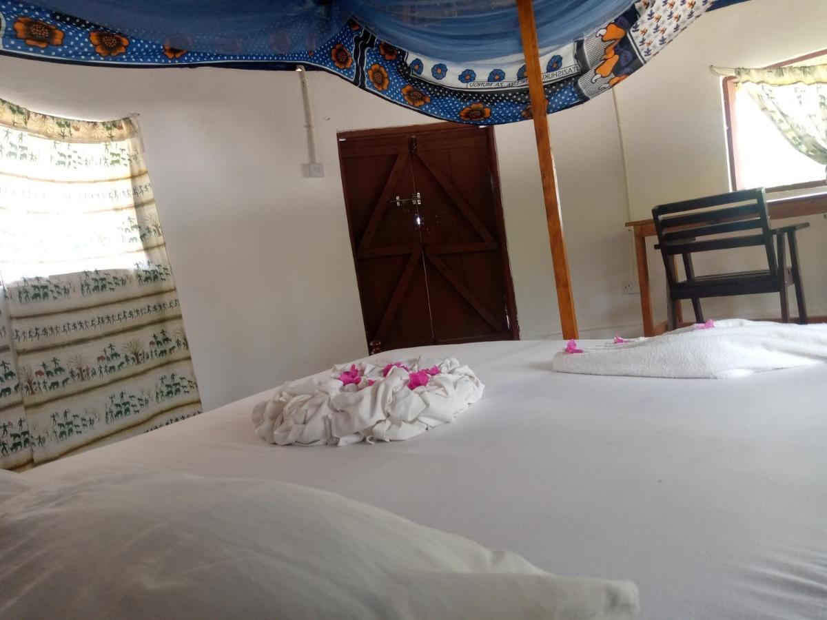 Funky Squids Beach Resort Bagamoyo Extérieur photo