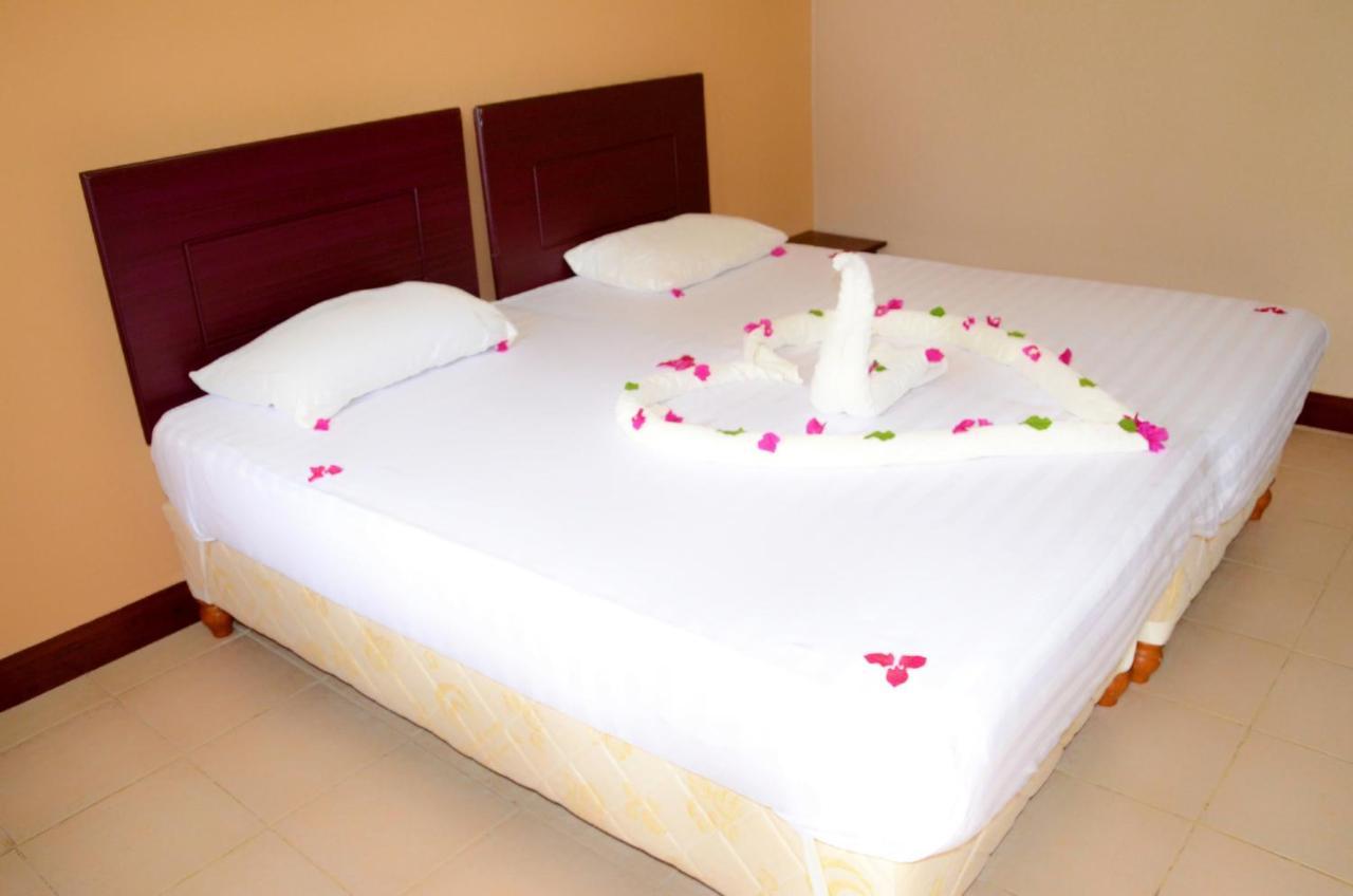 Funky Squids Beach Resort Bagamoyo Extérieur photo
