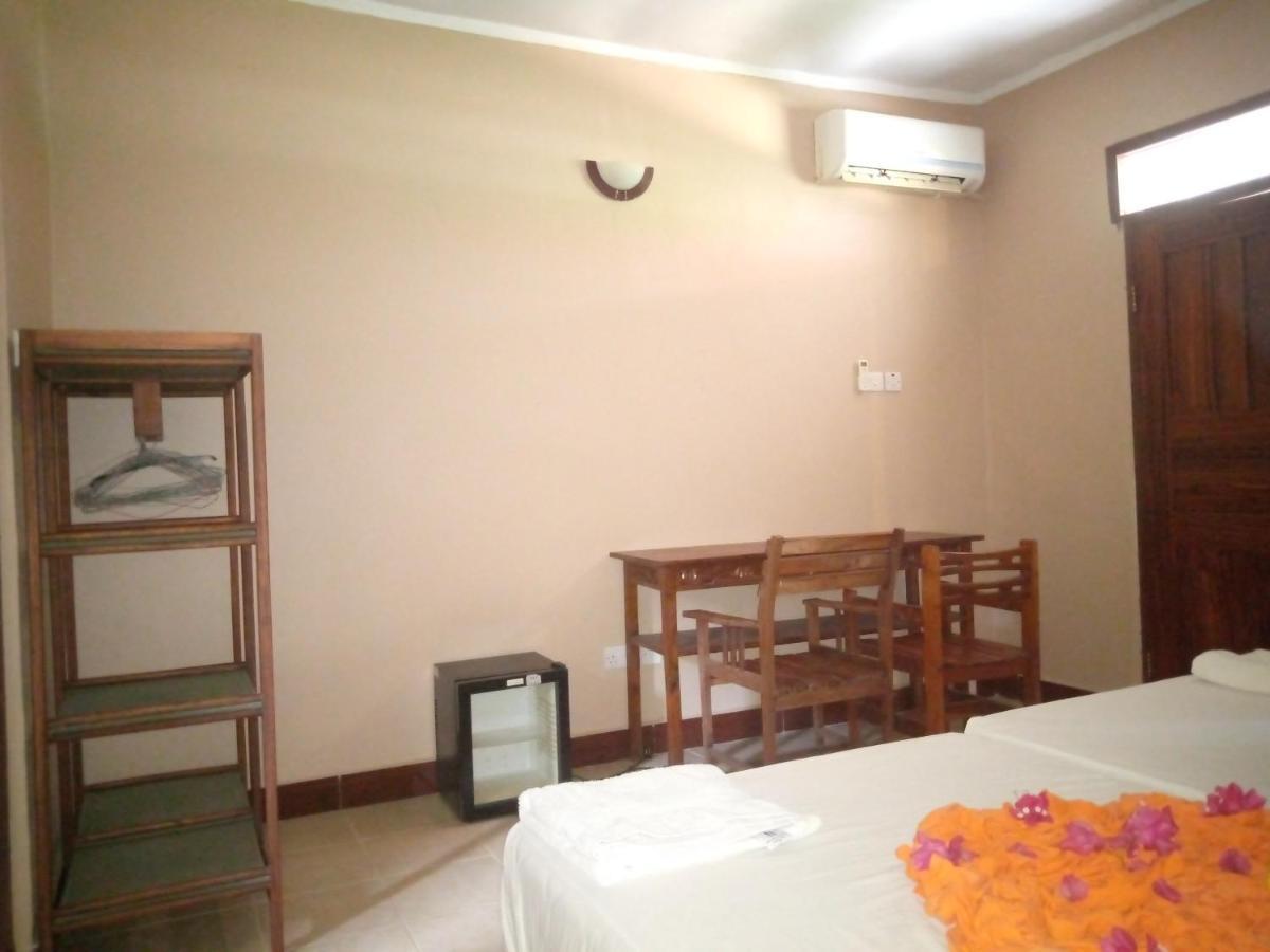 Funky Squids Beach Resort Bagamoyo Extérieur photo