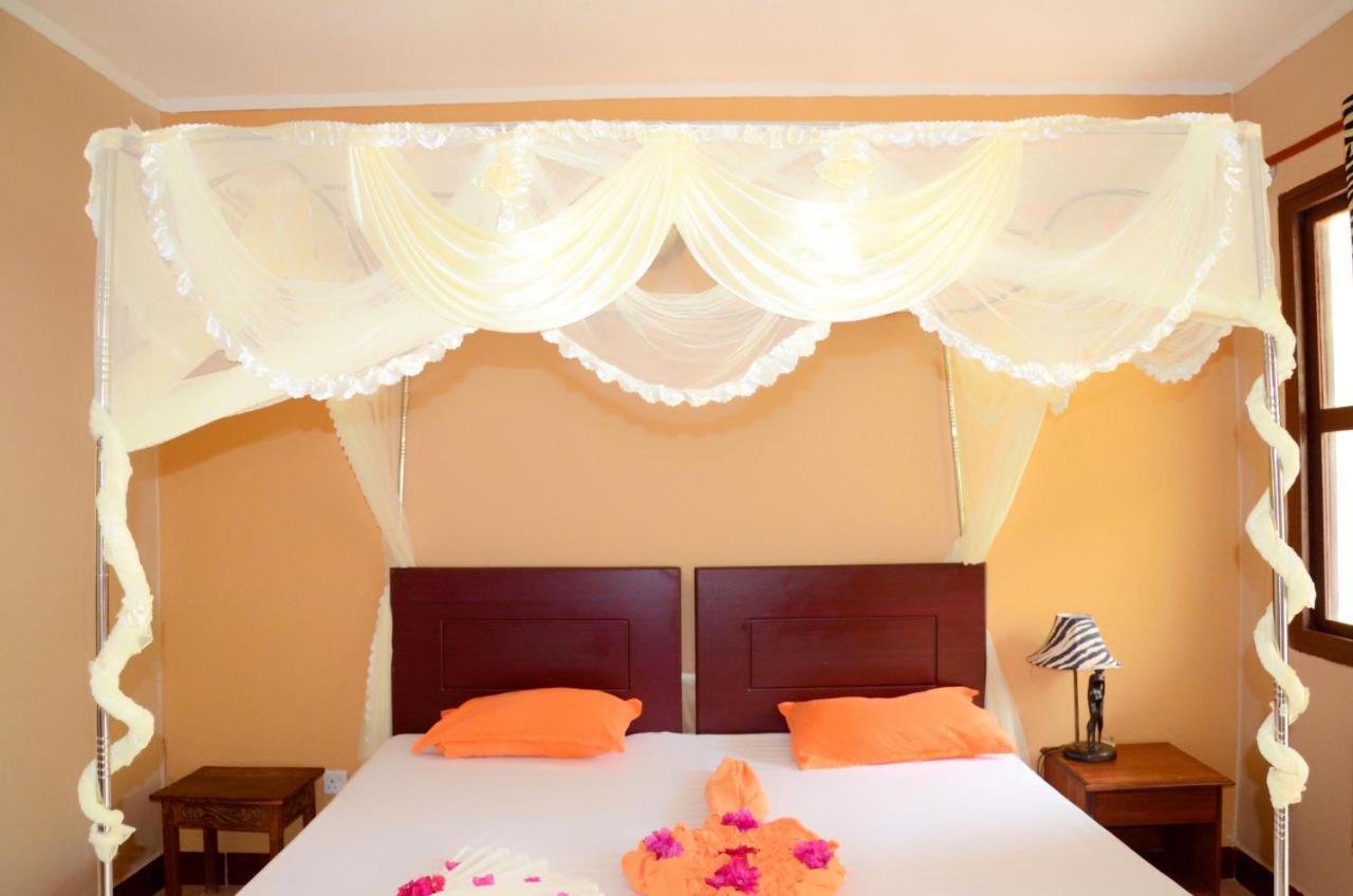 Funky Squids Beach Resort Bagamoyo Extérieur photo