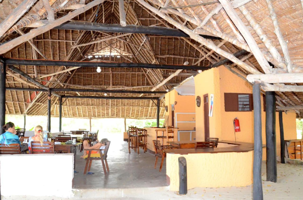 Funky Squids Beach Resort Bagamoyo Extérieur photo